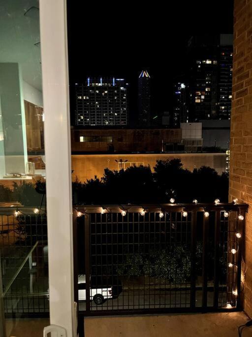 Luxury Apartment With King Bed And Pool And Free Parking 4 휴스턴 외부 사진
