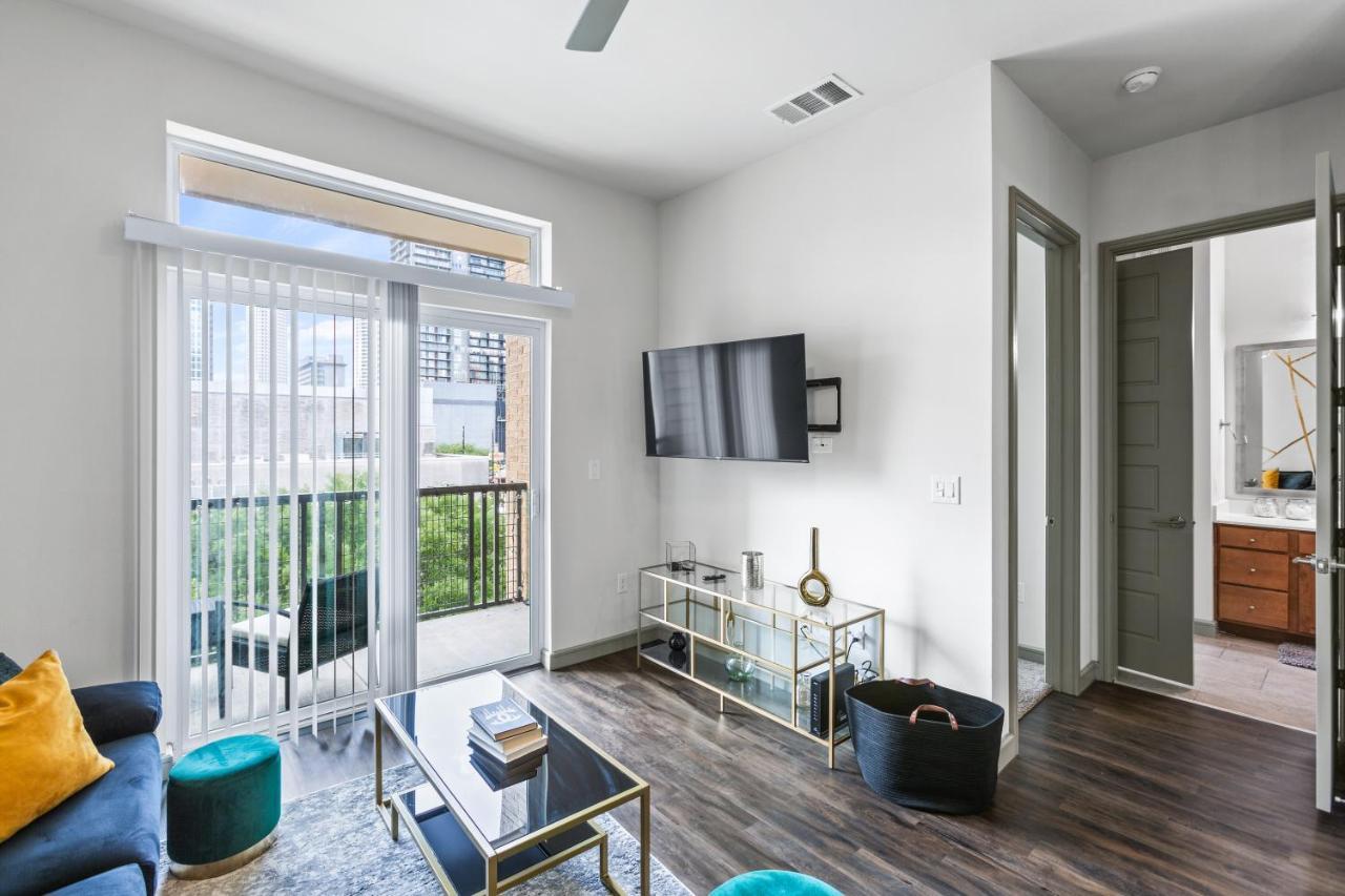 Luxury Apartment With King Bed And Pool And Free Parking 4 휴스턴 외부 사진