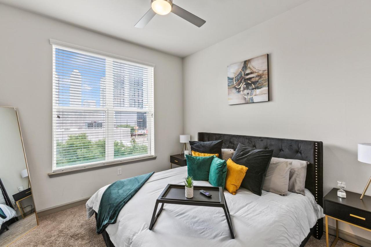 Luxury Apartment With King Bed And Pool And Free Parking 4 휴스턴 외부 사진